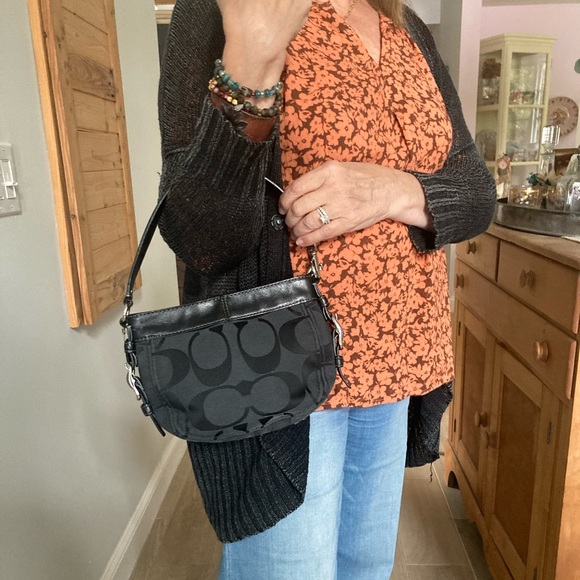 Vintage ‘90’s Coach Purse - Picture 4 of 4